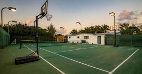 Luxurious Retreat with Tennis and Soccer Courts TGH